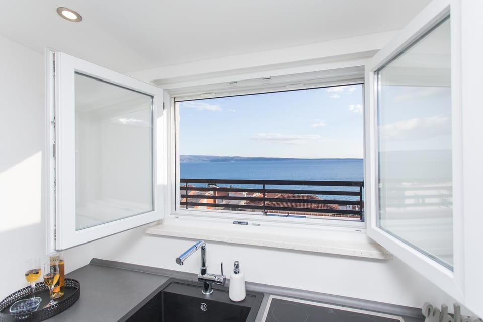Dining area, Sea view