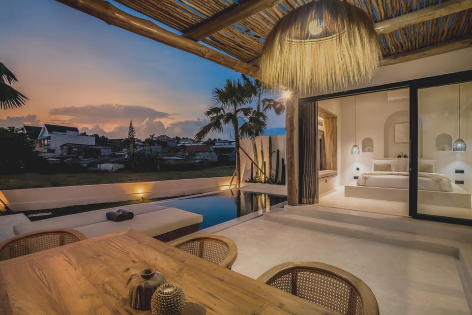 Seating area, Pool view, Swimming pool