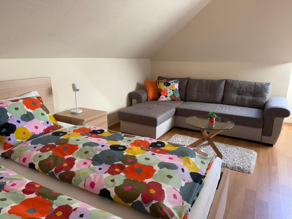 Seating area, Bedroom