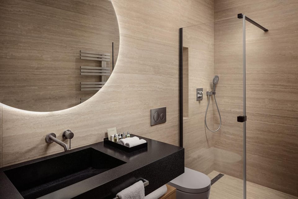 Shower, Bathroom, towels