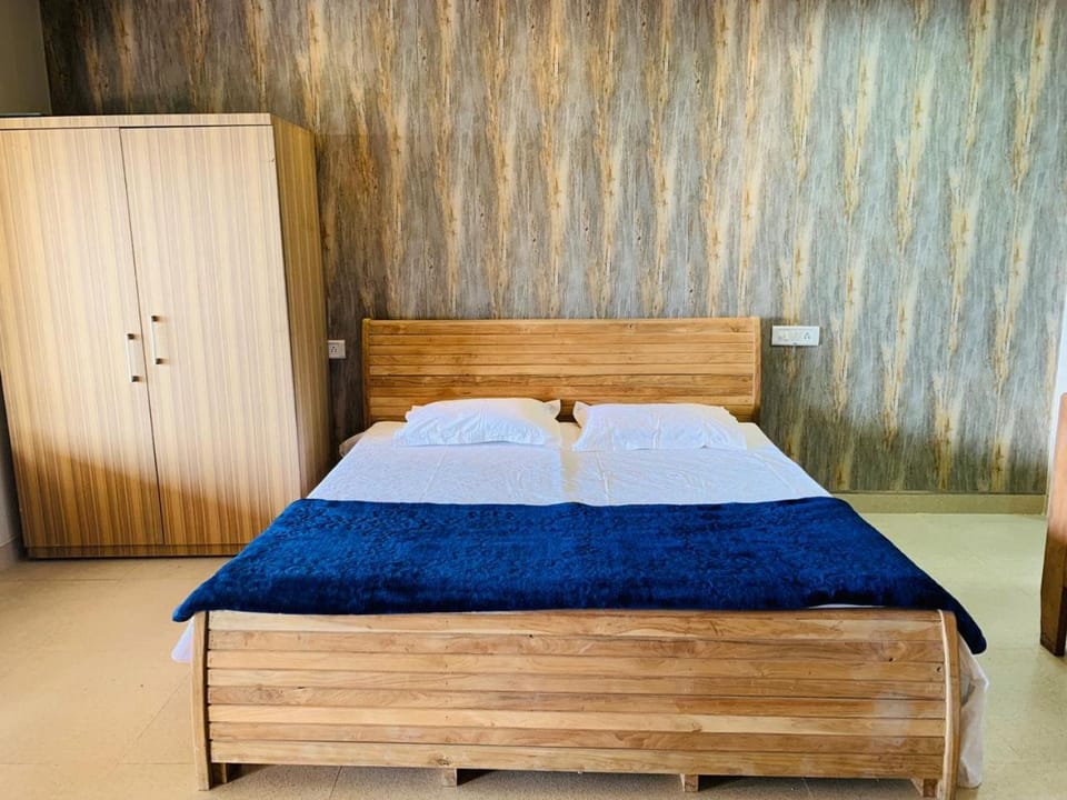 Shyamlatal Hilltop Homestay Hotel in Uttarakhand