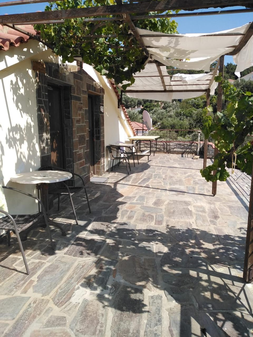 Christos center rooms Apartment in Icaria