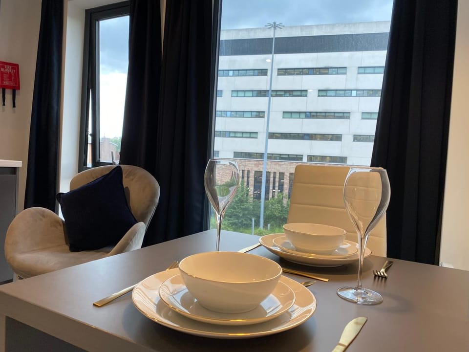 Exquisite Studios at 33 Parkside in the Heart of Coventry Apartment in Coventry