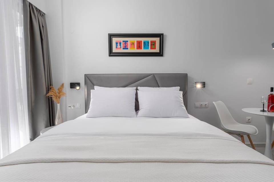 Bed, Photo of the whole room