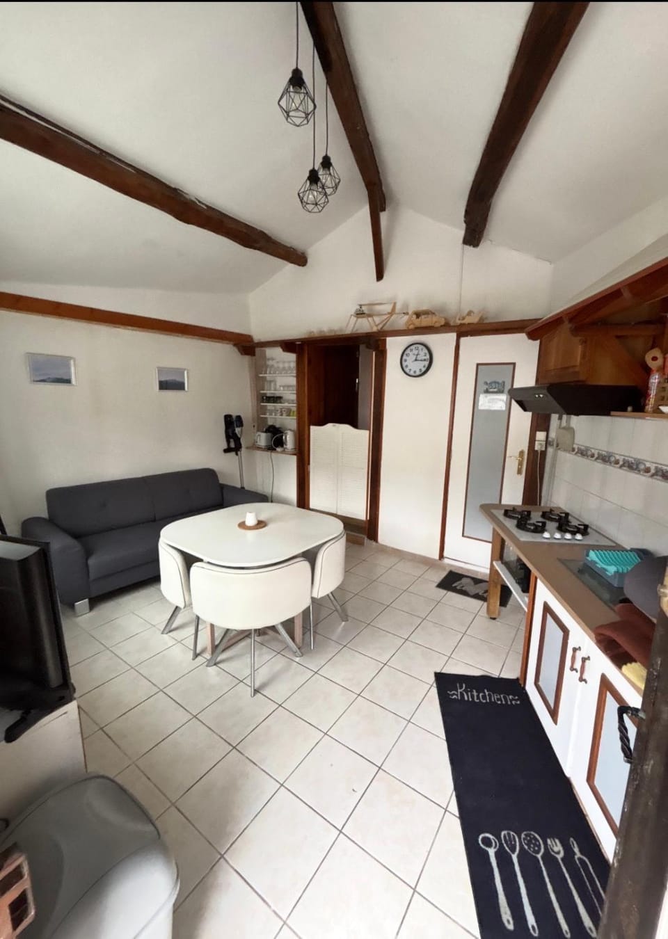 Living room, Dining area