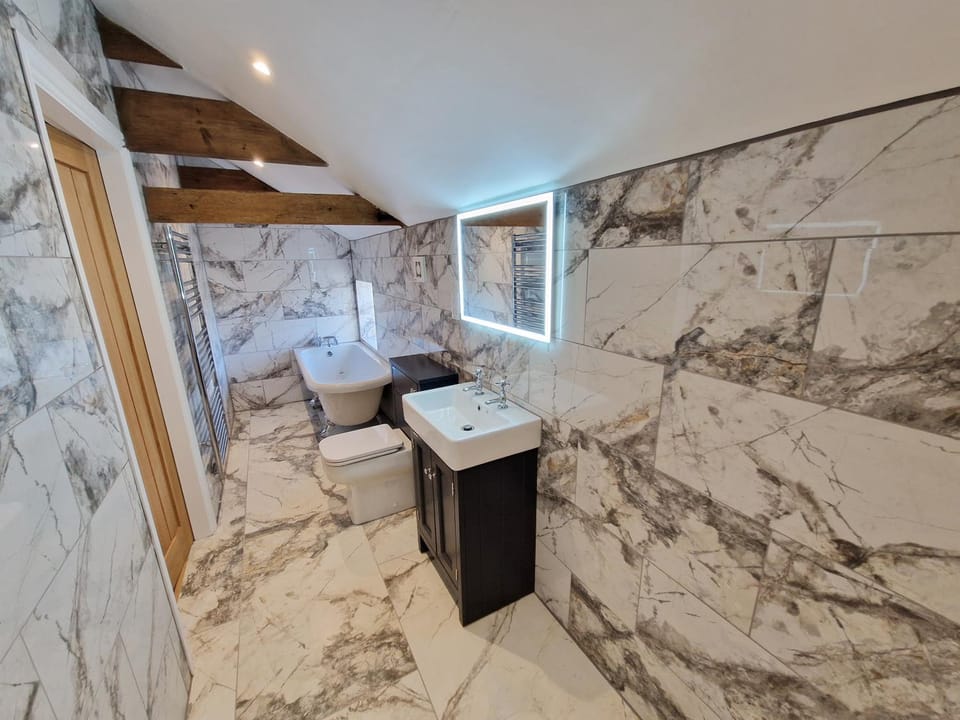 The Hayloft Apartment in West Lindsey District