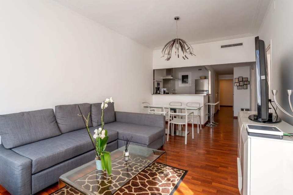 The Collection Barcelona - Eixample - Bright and modern 4BD only for Families or Business groups Apartment in Barcelona