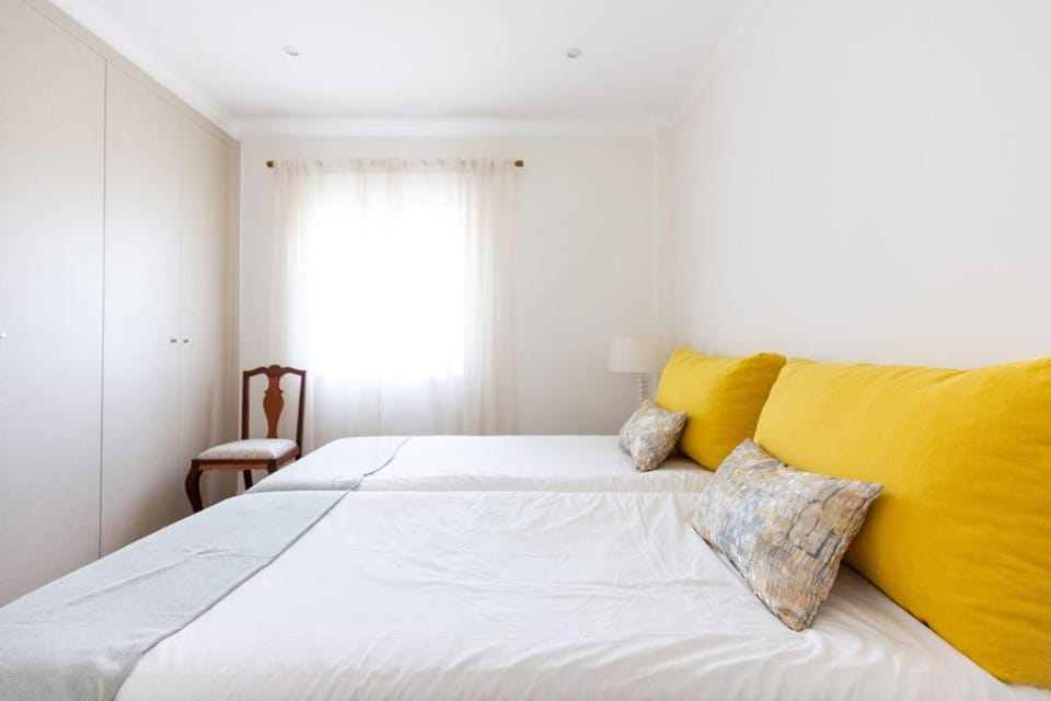 Bed, Bedroom