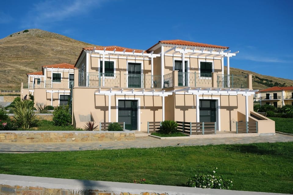 Property building, Day, Natural landscape, Garden