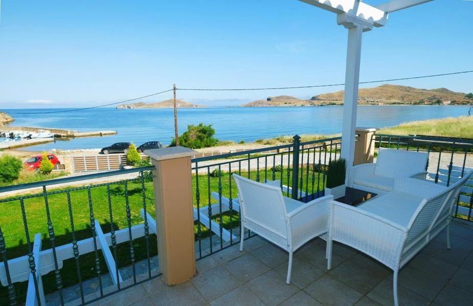 Patio, Day, Natural landscape, Garden, View (from property/room), Balcony/Terrace, Balcony/Terrace, Living room, Seating area, Sea view