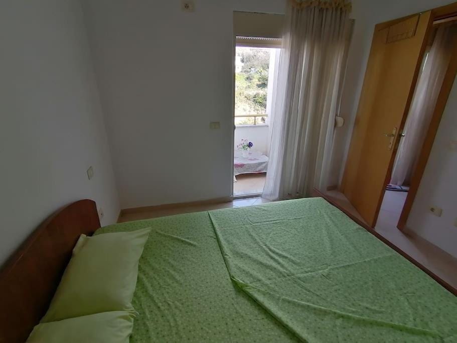 Bed, Balcony/Terrace, Bedroom