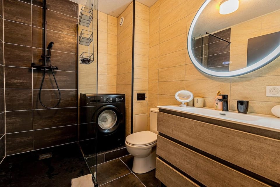 Moundi Piscine-parking-balcon Proche Hippodrome Apartment in Toulouse