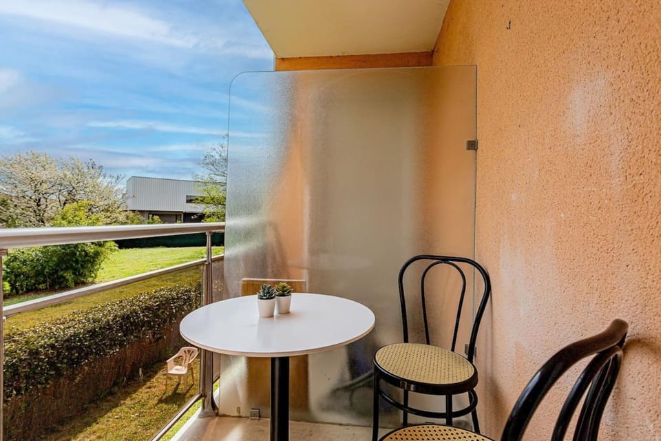 Moundi Piscine-parking-balcon Proche Hippodrome Apartment in Toulouse
