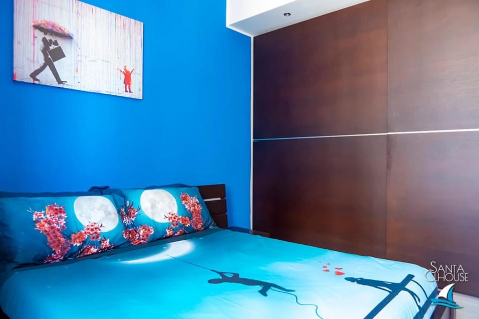 Bed, Photo of the whole room, Bedroom