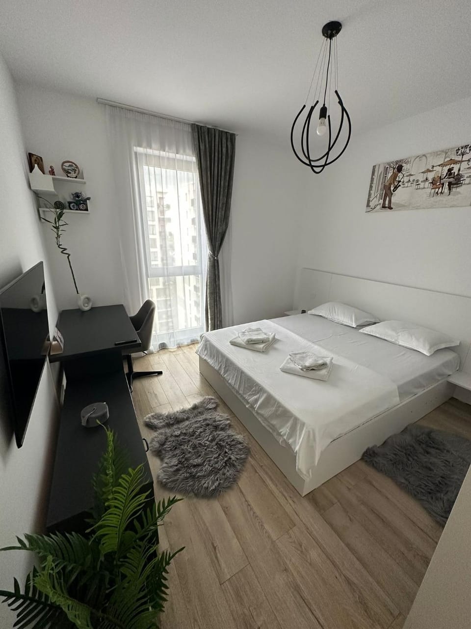 TV and multimedia, Photo of the whole room, Bedroom