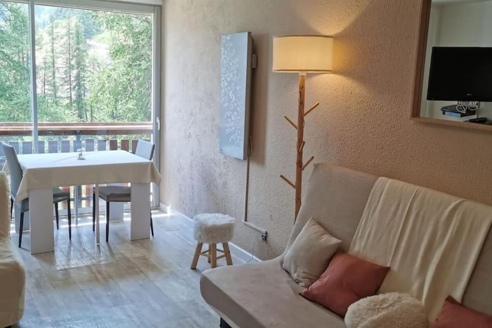 La Foux d'Allos : Studio Cosy au pied des pistes vue montagne Apartment in Allos