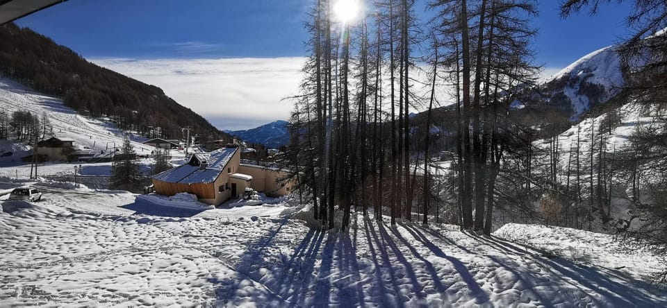La Foux d'Allos : Studio Cosy au pied des pistes vue montagne Apartment in Allos