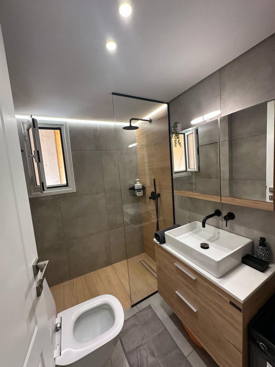 Mihaela-Andreea Luxury House Apartment in Athens
