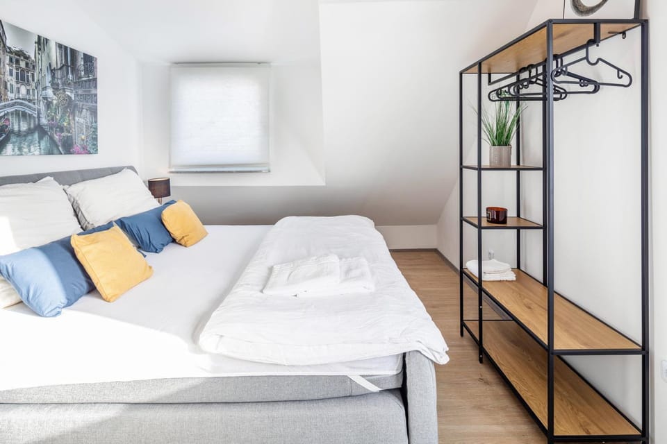Living room, Bedroom