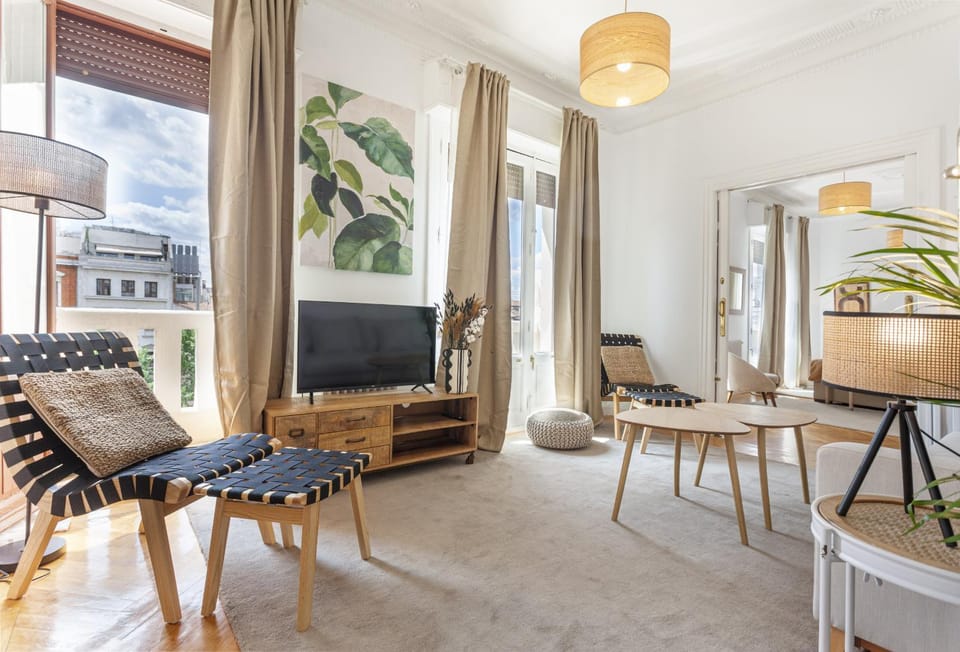 Communal lounge/ TV room, Living room