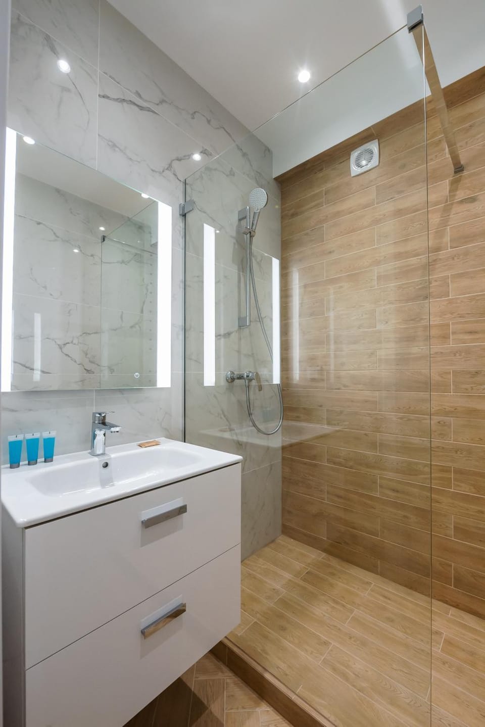 Shower, Bathroom