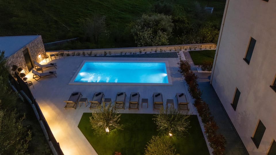 Night, Swimming pool