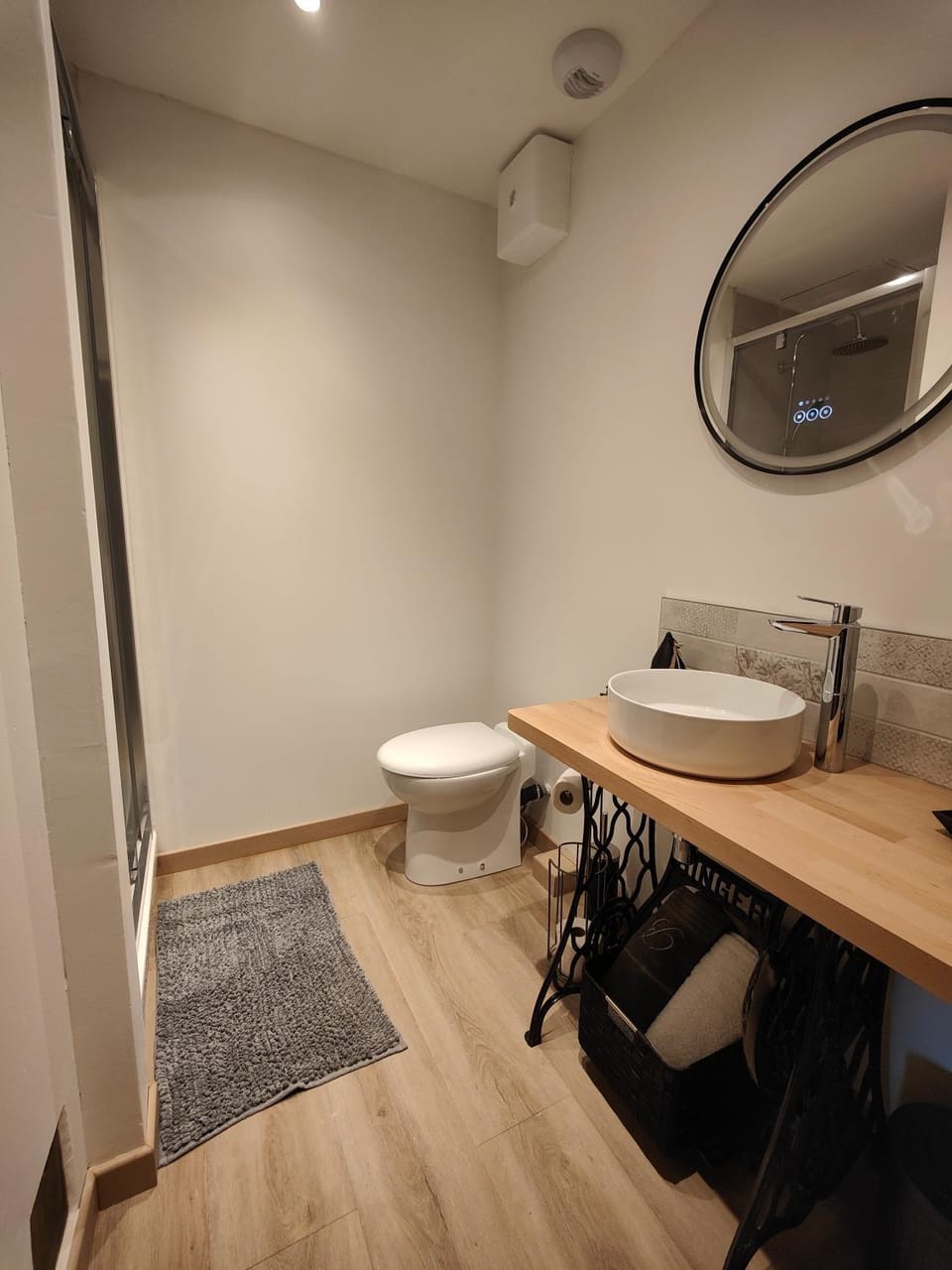 Toilet, Bathroom