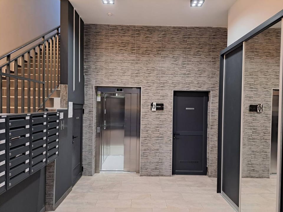 elevator
