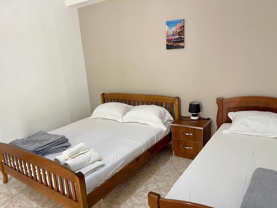 Bed, Photo of the whole room, Bedroom, towels