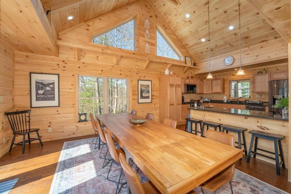 El Escorpio North · El Escorpio North - New Rental House in Tennessee