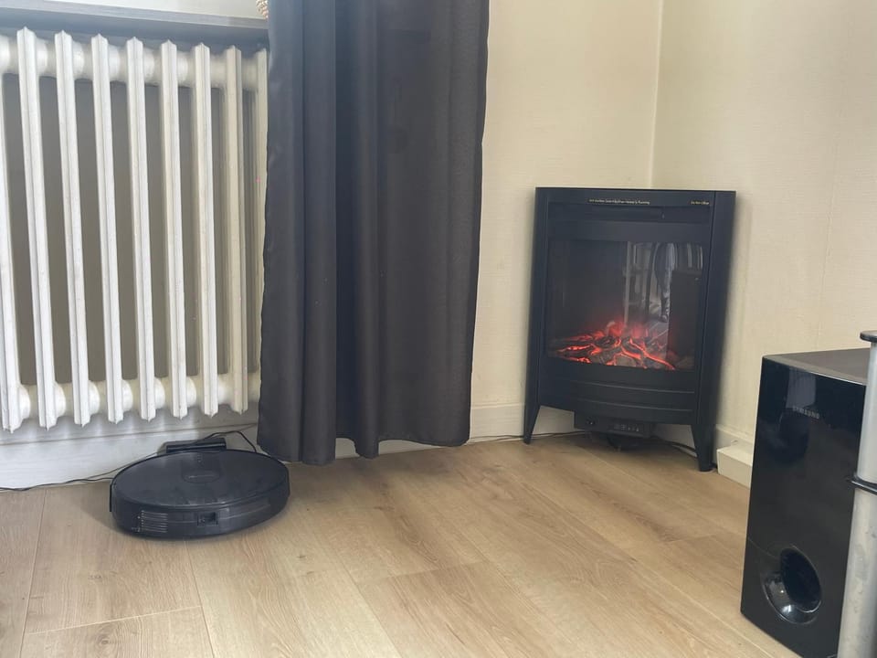 TV and multimedia, flat iron, internet, soundproof