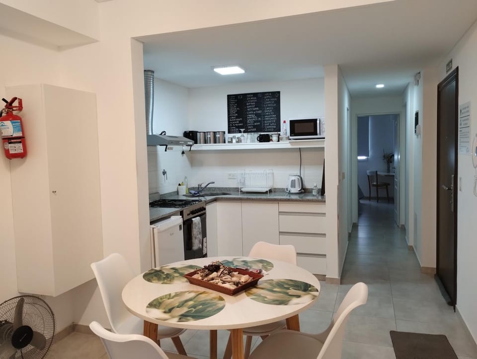 Kitchen or kitchenette, Lobby or reception, Dining area