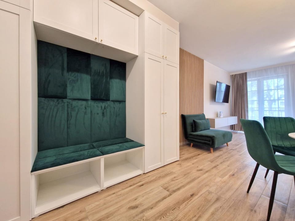 TV and multimedia, wardrobe