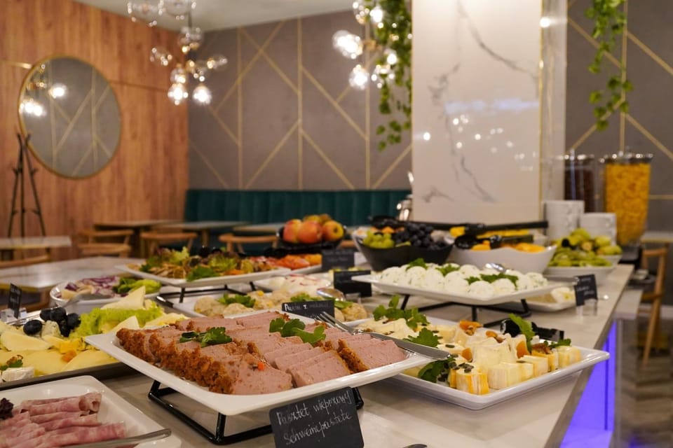 Breakfast, Buffet breakfast