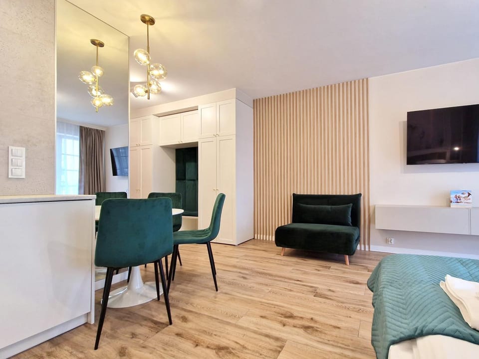 TV and multimedia, Seating area