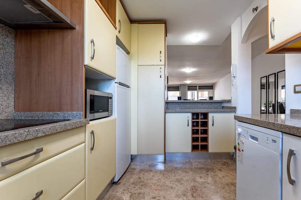 Kitchen or kitchenette, Living room