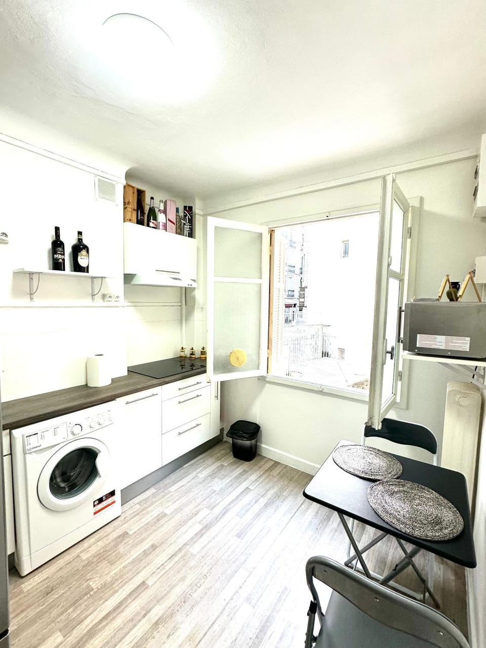 Kitchen or kitchenette, kitchen