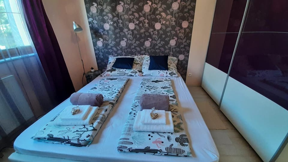Selyemakàc apartman Apartment in Hungary