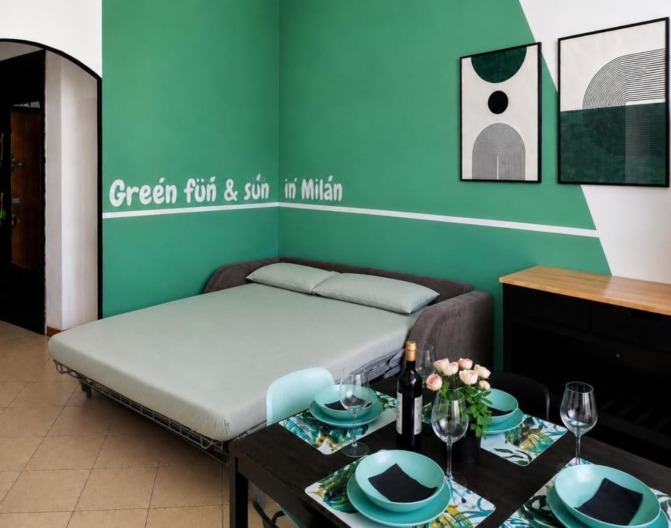 Bed, Living room