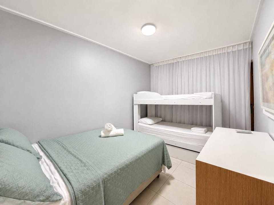 Photo of the whole room, Bedroom, bunk bed, towels