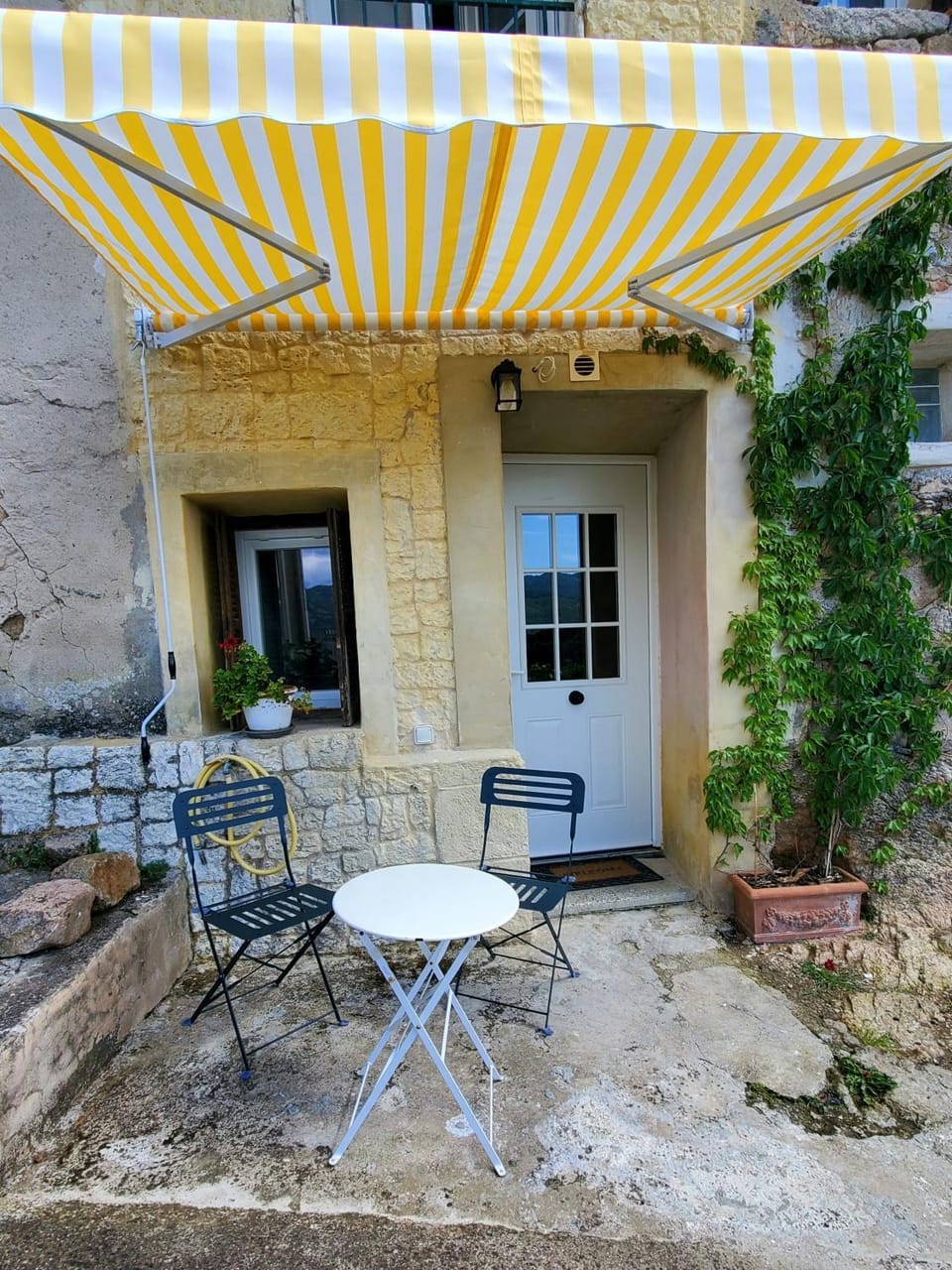Balcony/Terrace, Balcony/Terrace