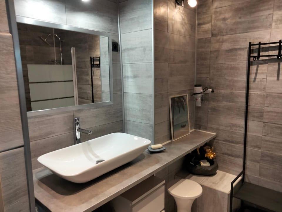 Bathroom, Living room