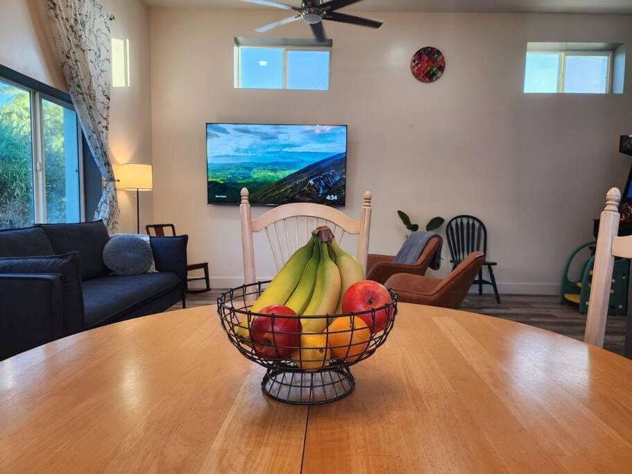 The Gregory: 2 Bed/1 Bath Guesthouse House in Phoenix