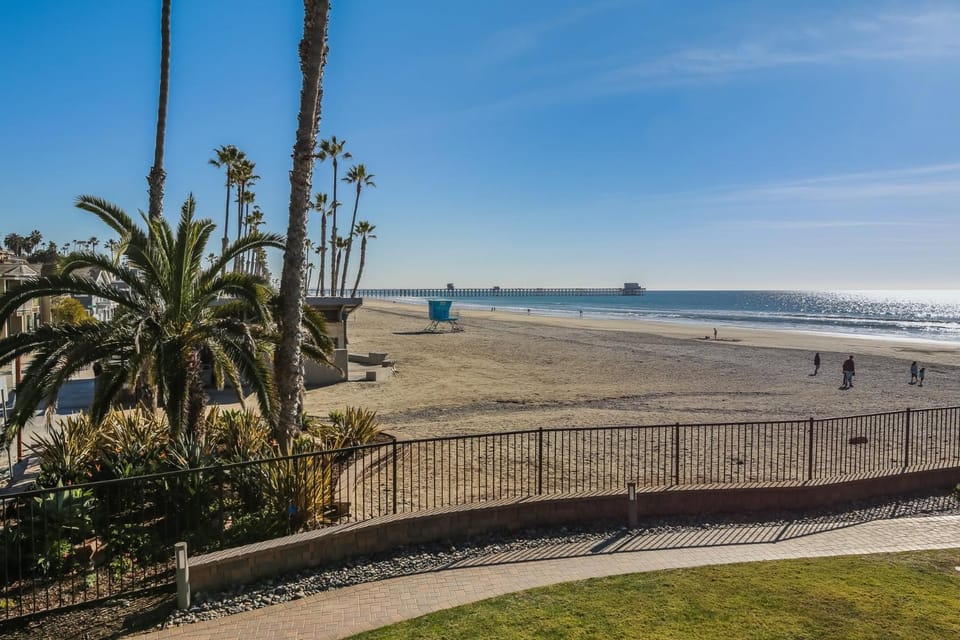 D10 - Tranquil Haven at the Beach House in Oceanside
