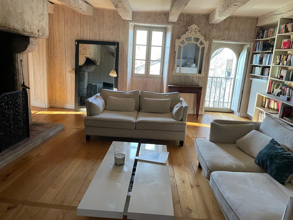 Communal lounge/ TV room, Library, TV and multimedia, Seating area, Internal: Not applicable to any particular room