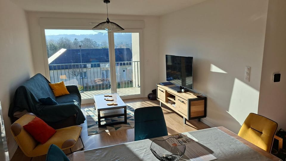 TV and multimedia, Balcony/Terrace, Living room, Seating area