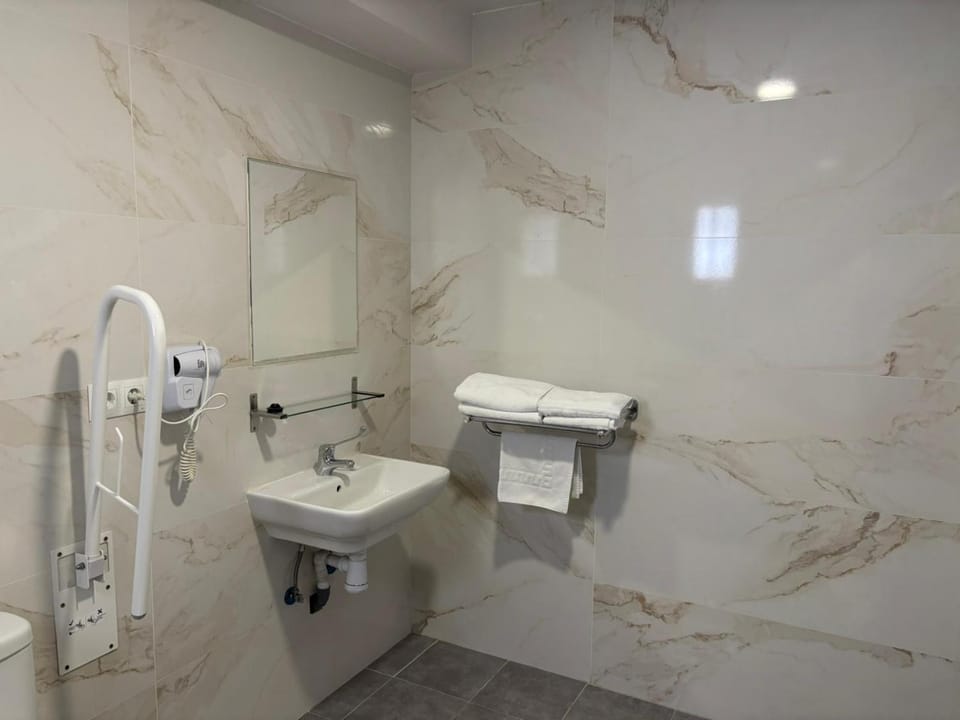 HOSTAL GOLDEN 21*** Bed and Breakfast in Madrid