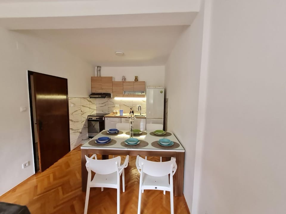 Riva Del Mare Apartment in Kotor Municipality