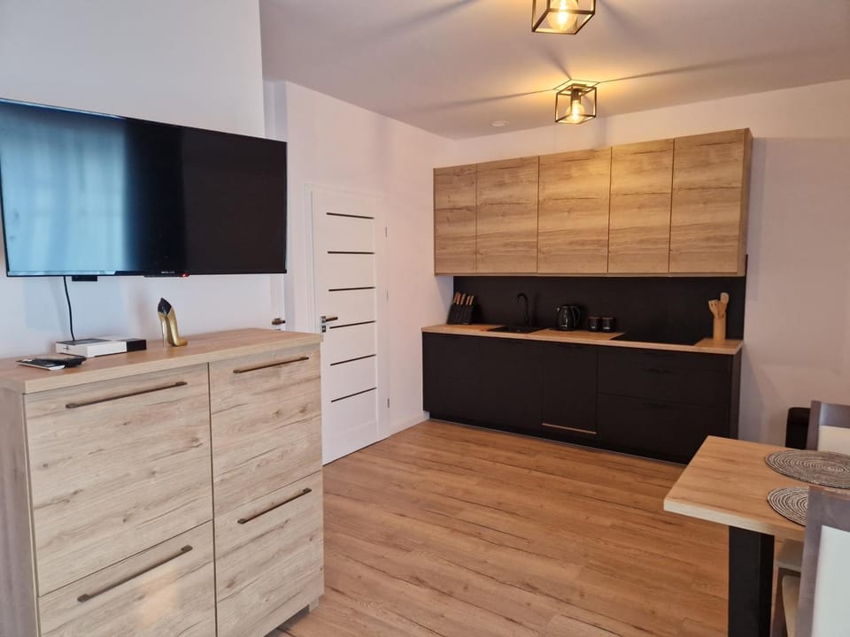 TV and multimedia, Kitchen or kitchenette