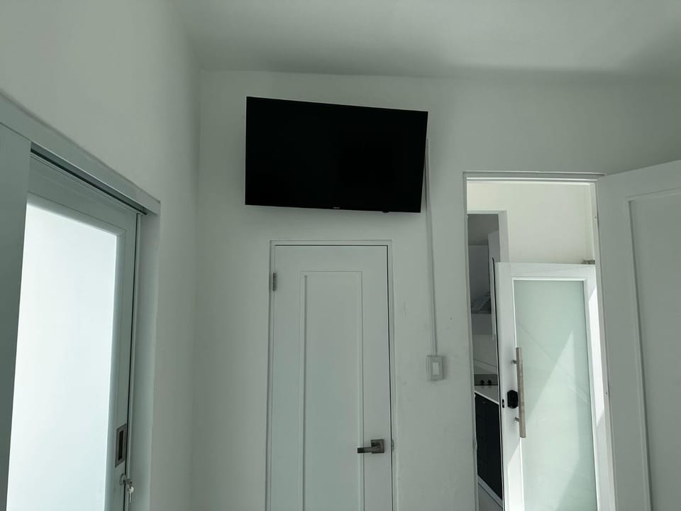 Gorgeous 1-Bedroom Beachside Suite Apartment in San Juan